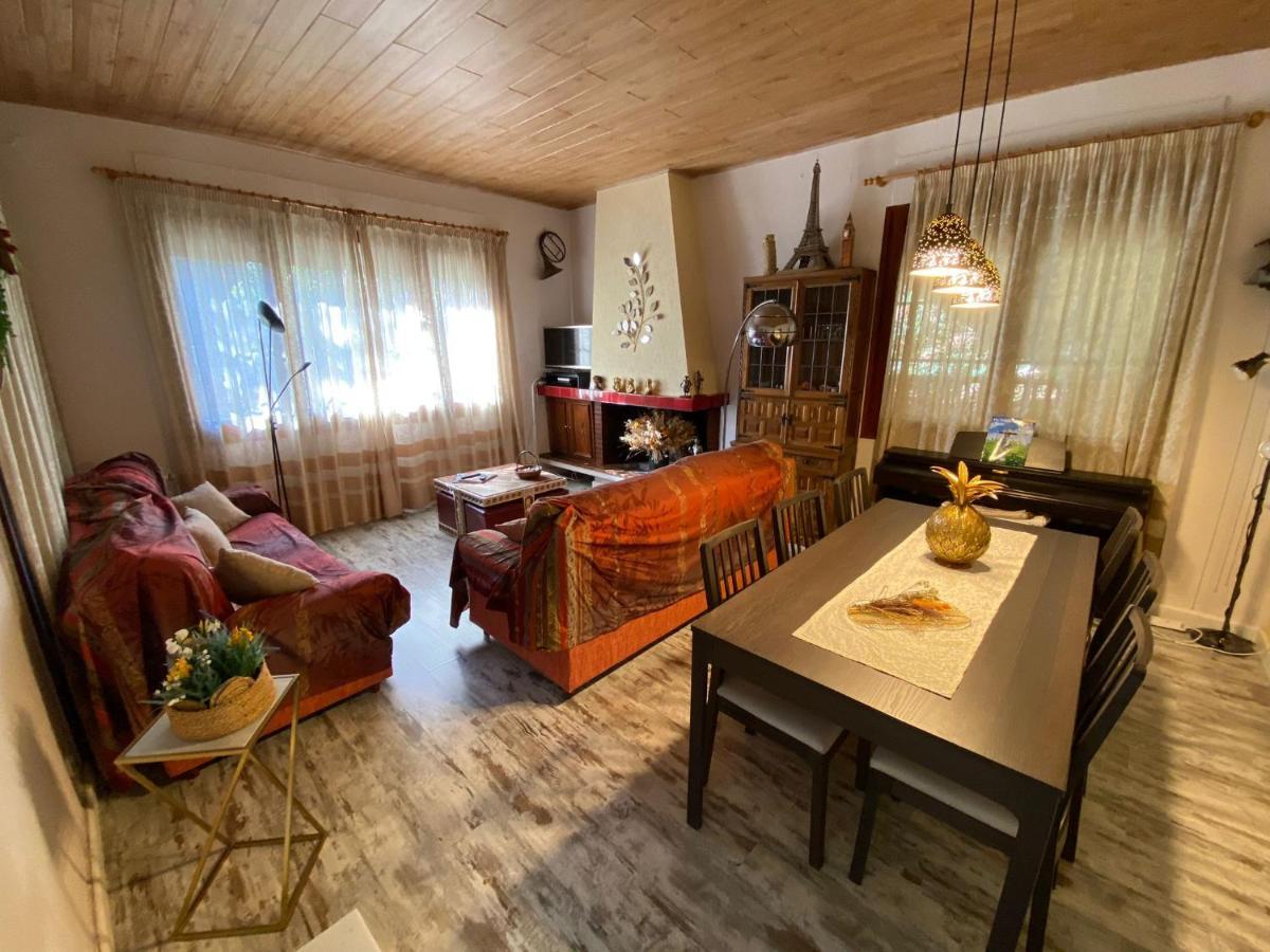 Casa Acogedora Familiar Con Piscina Pallejá Εξωτερικό φωτογραφία